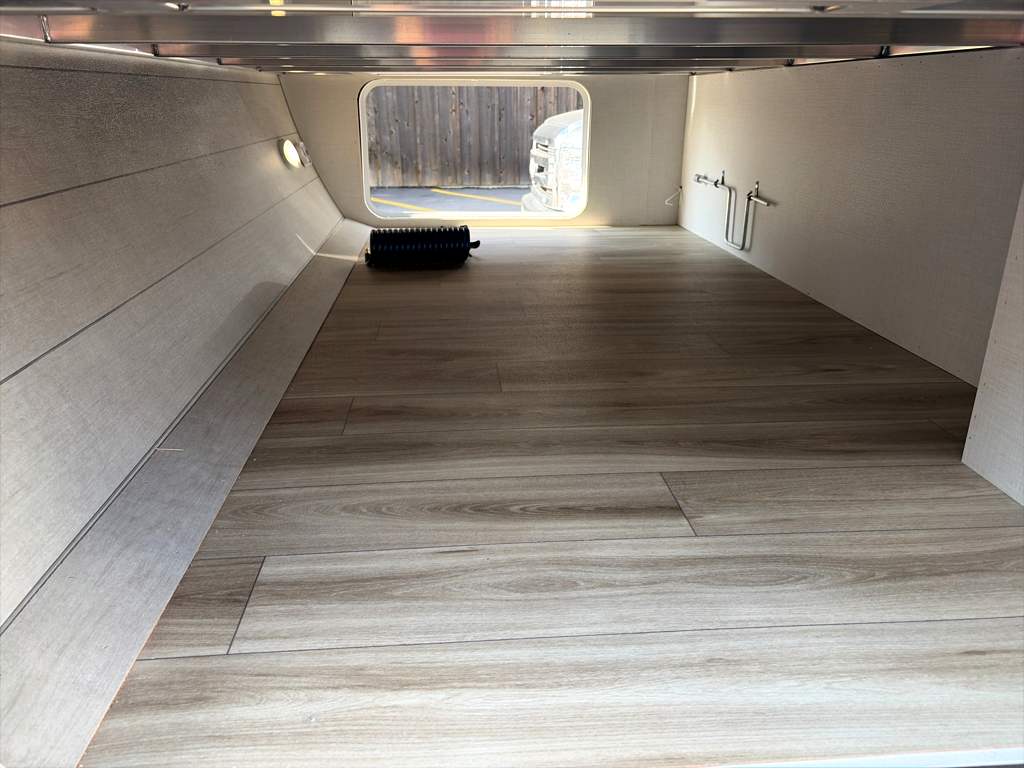 2027 VENTURE RV SIENNA 251VRB - Image 5