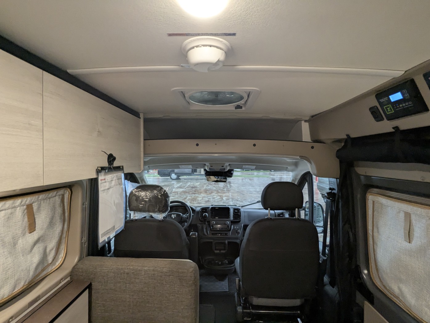 2027 Winnebago Solis Pocket 36A - Image 23