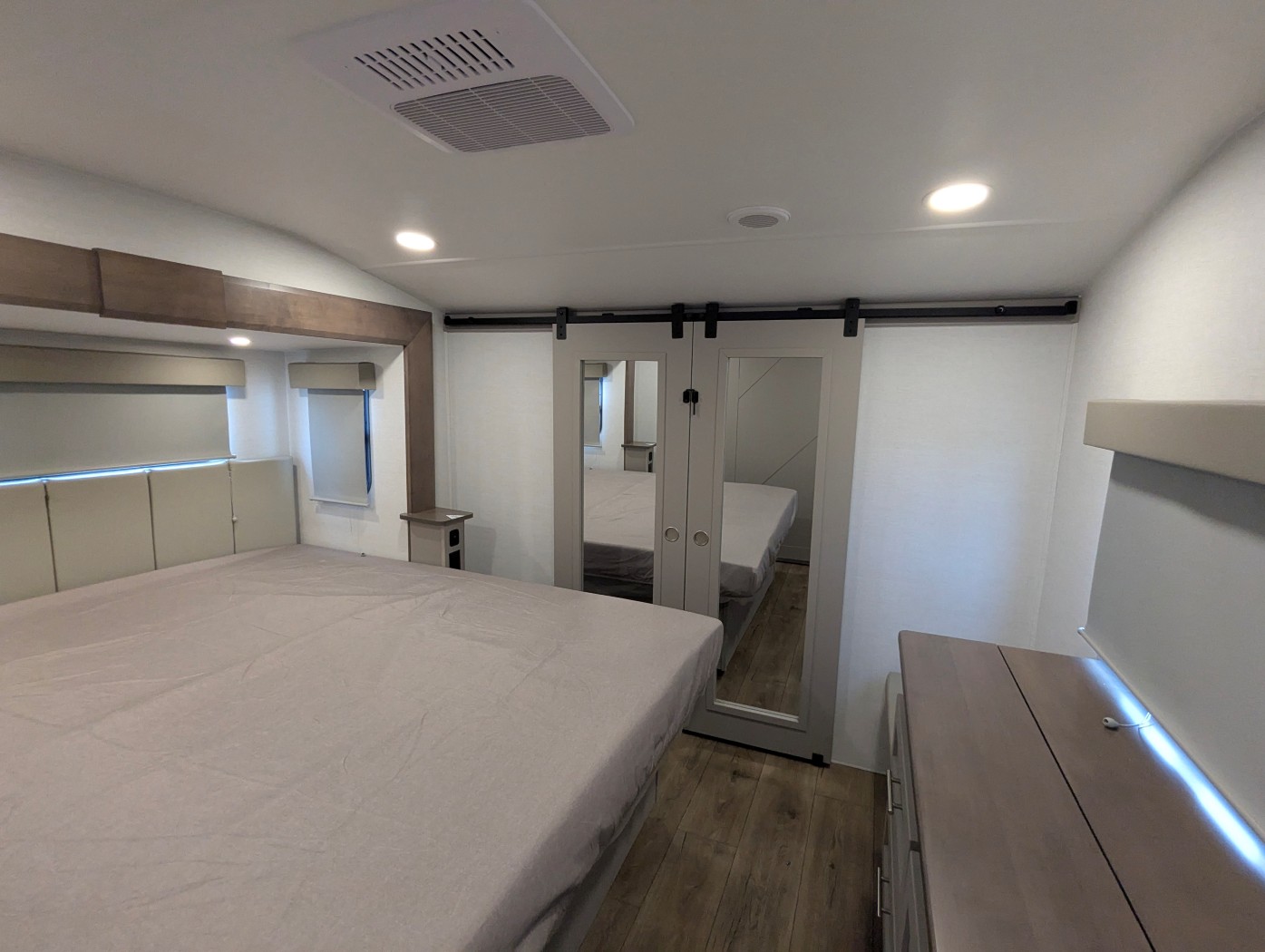 2026 Alliance RV Avenue 35RKS - Image 8