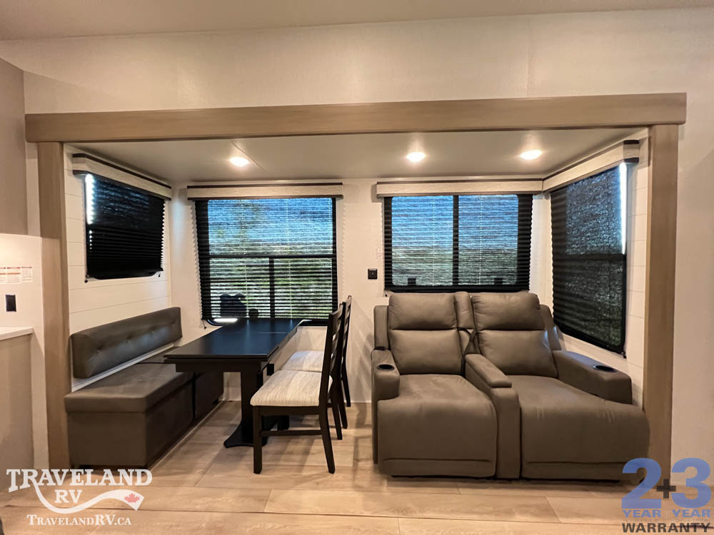 2027 Jayco Jay Flight Bungalow 404LOFT - Image 13