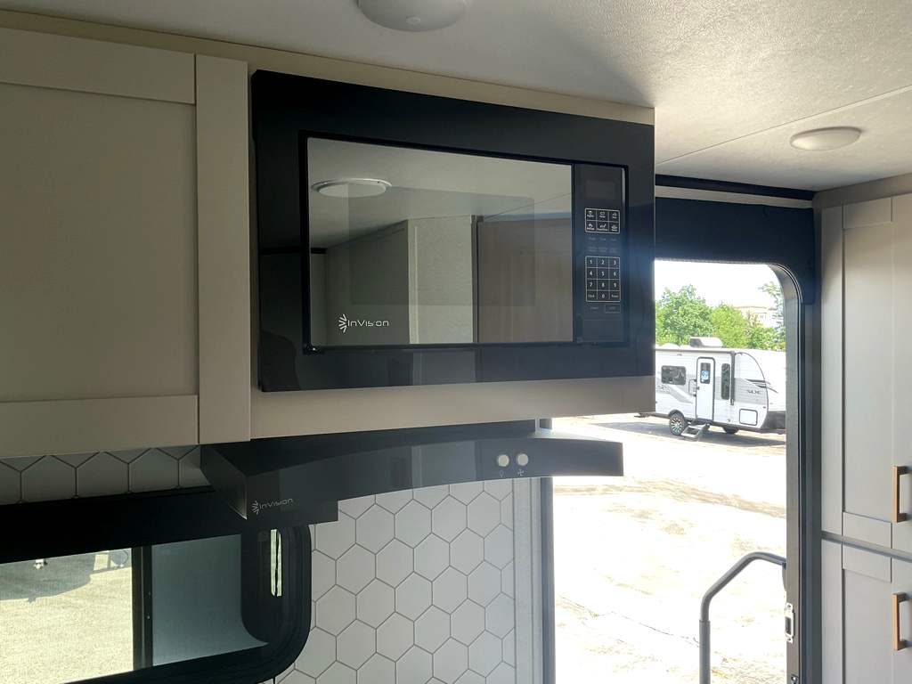 2027 JAYCO Jay Feather 18RBF - Image 12