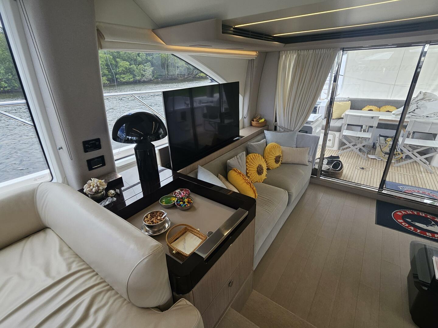 2022 Azimut 66 - Image 41