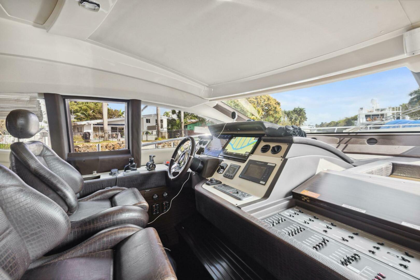2013 Azimut 70 - Image 34