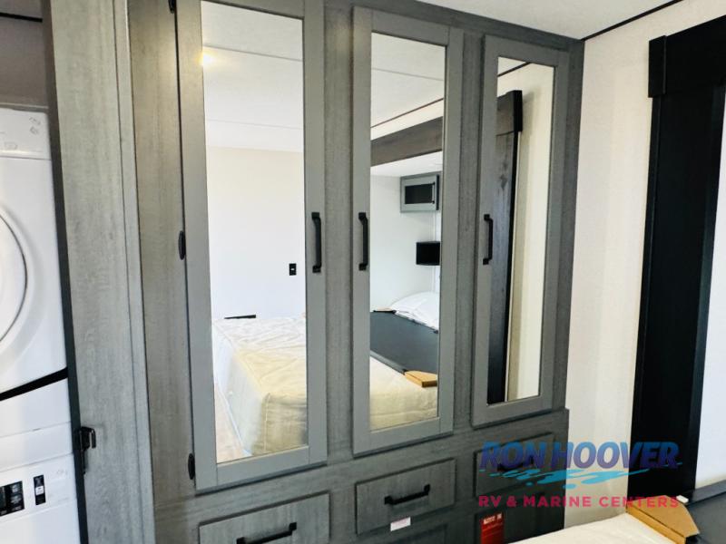 2026 PALOMINO 402LFT - Image 41