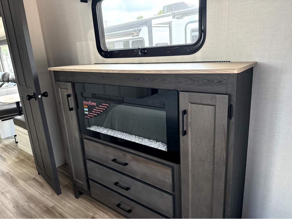 2027 VENTURE RV SPORTTREK 292VRB - Image 29