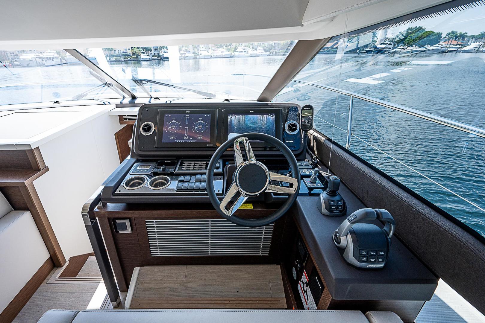 2022 Prestige 520 Fly - Image 22