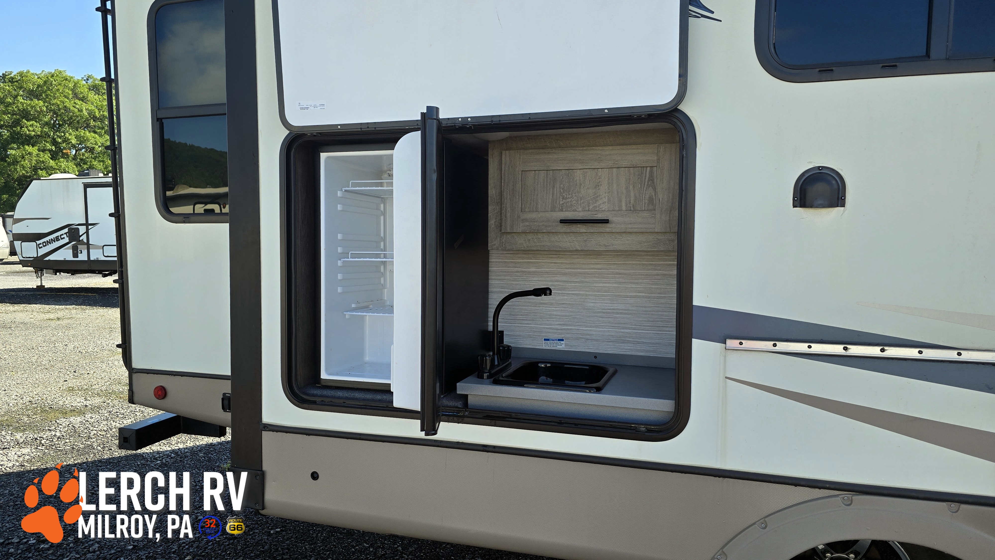 2021 Forest River Salem Hemisphere 273RL - Image 7