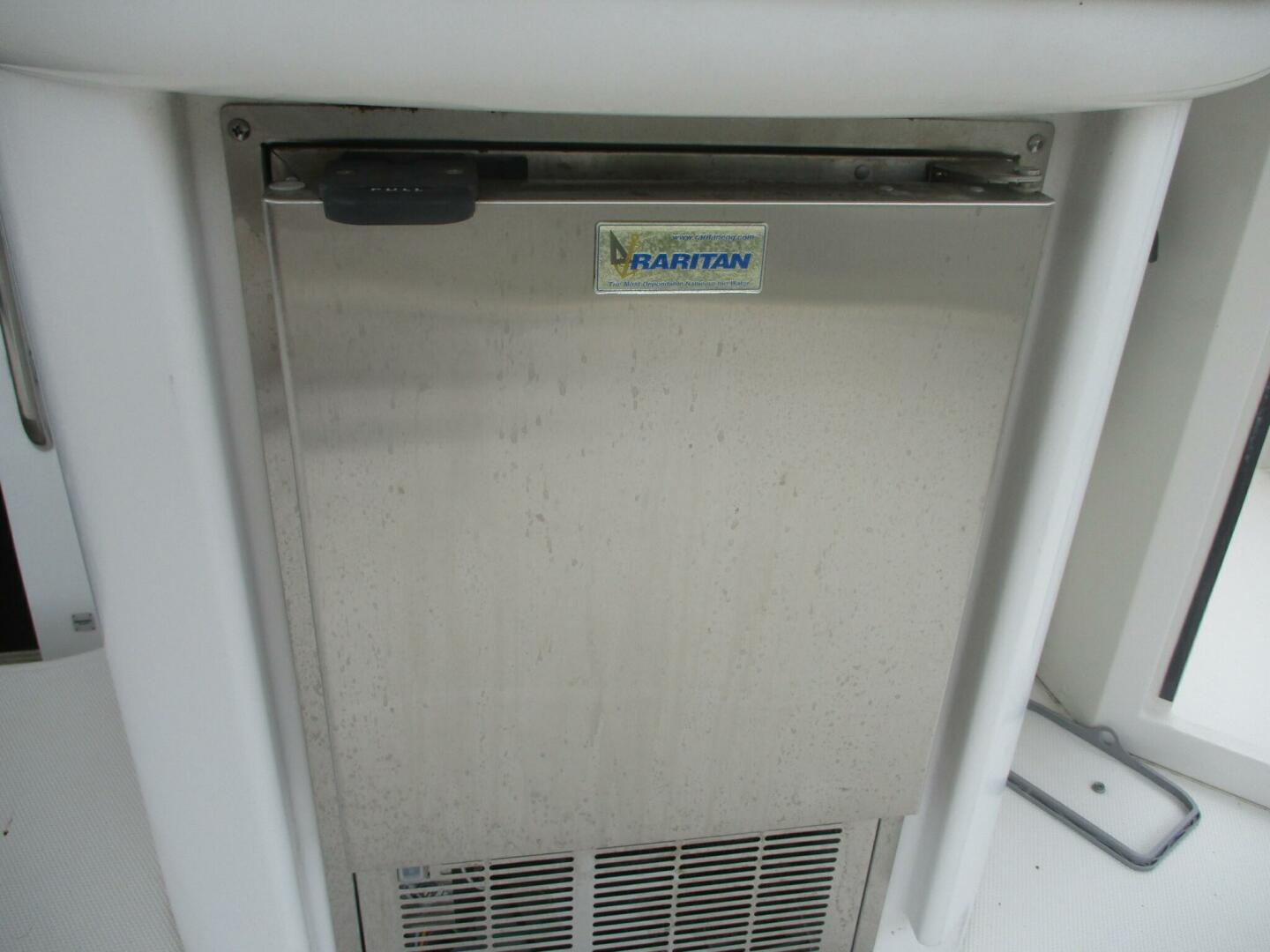2006 Carver - Image 27