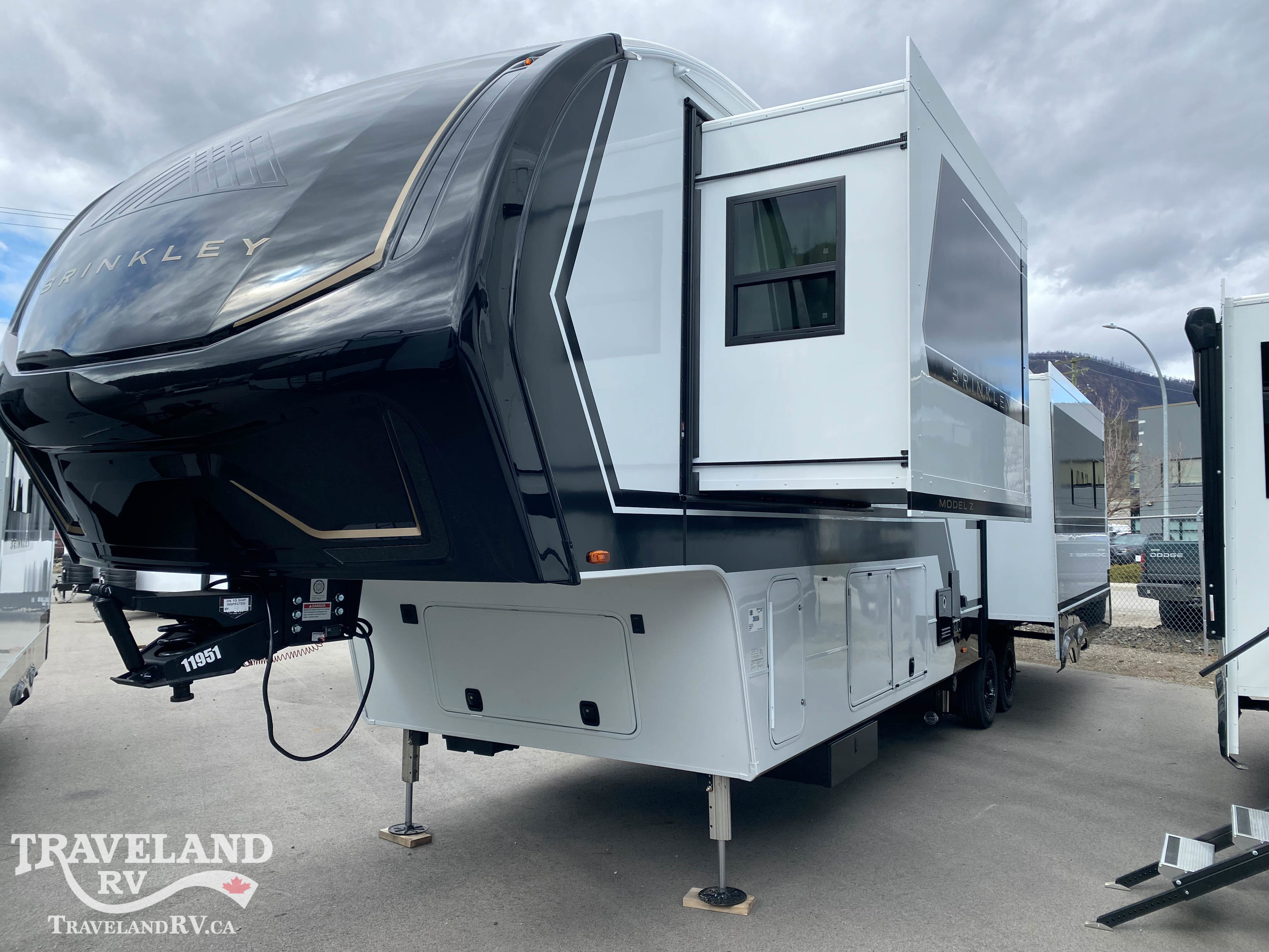 2026 Brinkley RV Model Z 3600 - Image 5
