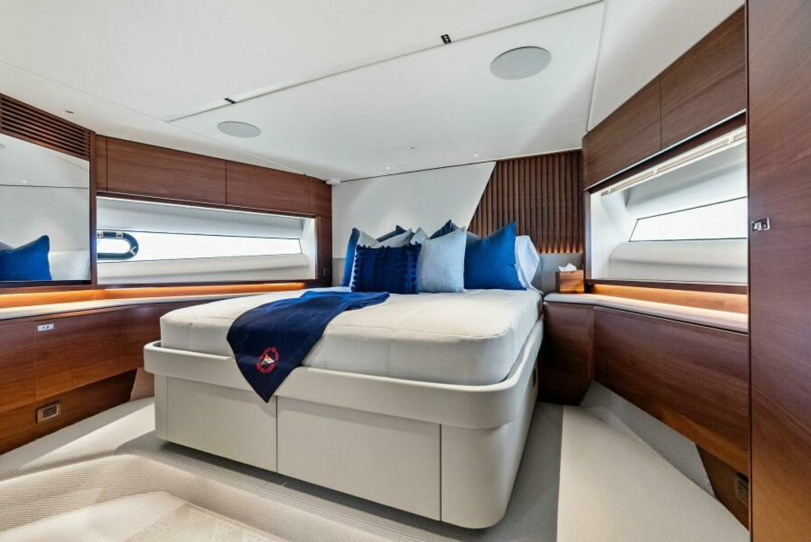2024 Princess Y72 Motor Yacht - Image 41