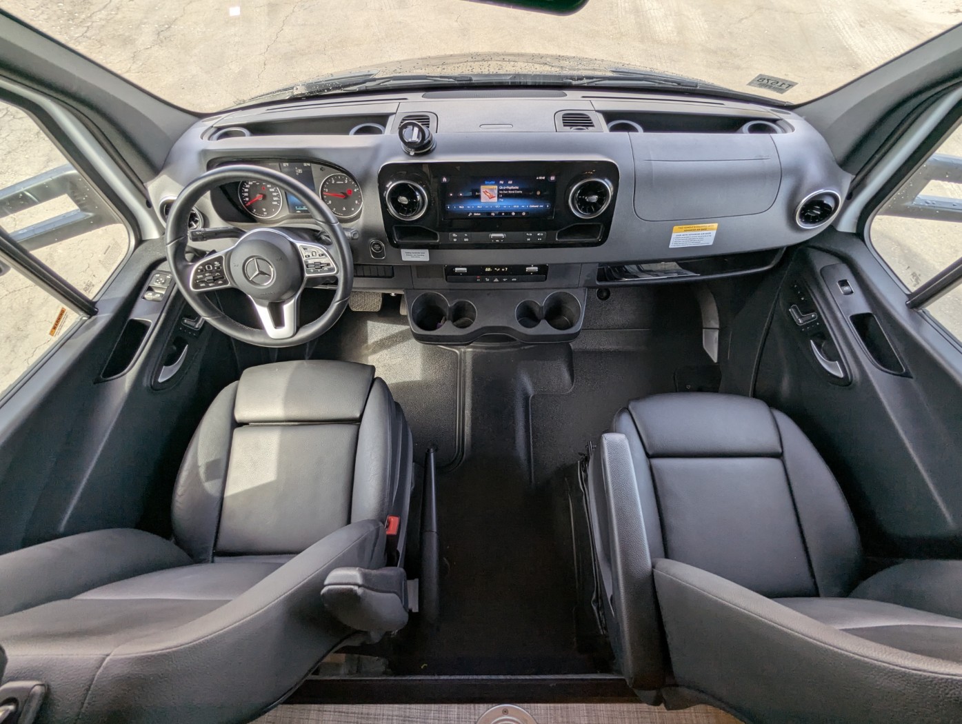 2024 Entegra Coach Qwest 24R - Image 12