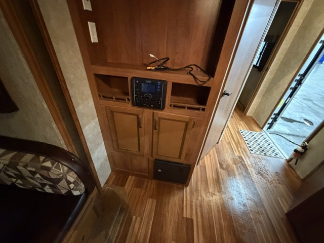 2015 Gulf Stream Innsbruck 25SBW - Image 25