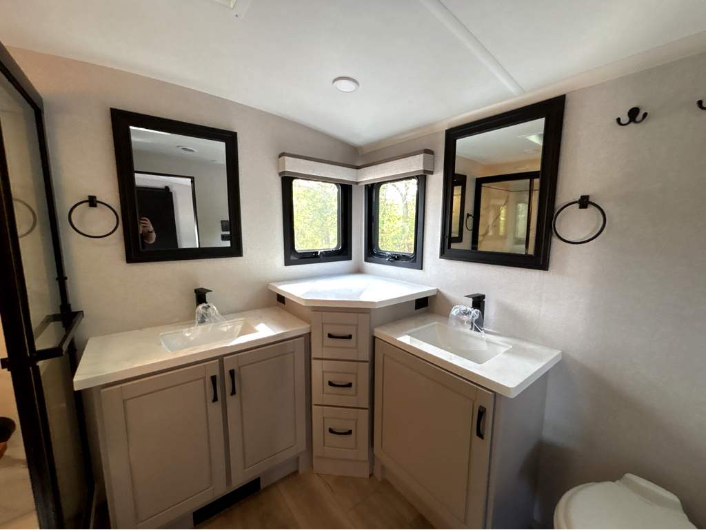 2026 JAYCO NORTH POINT 382FLRB - Image 45