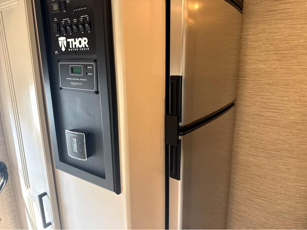 2023 THOR MOTOR COACH CHATEAU 31WV - Image 15