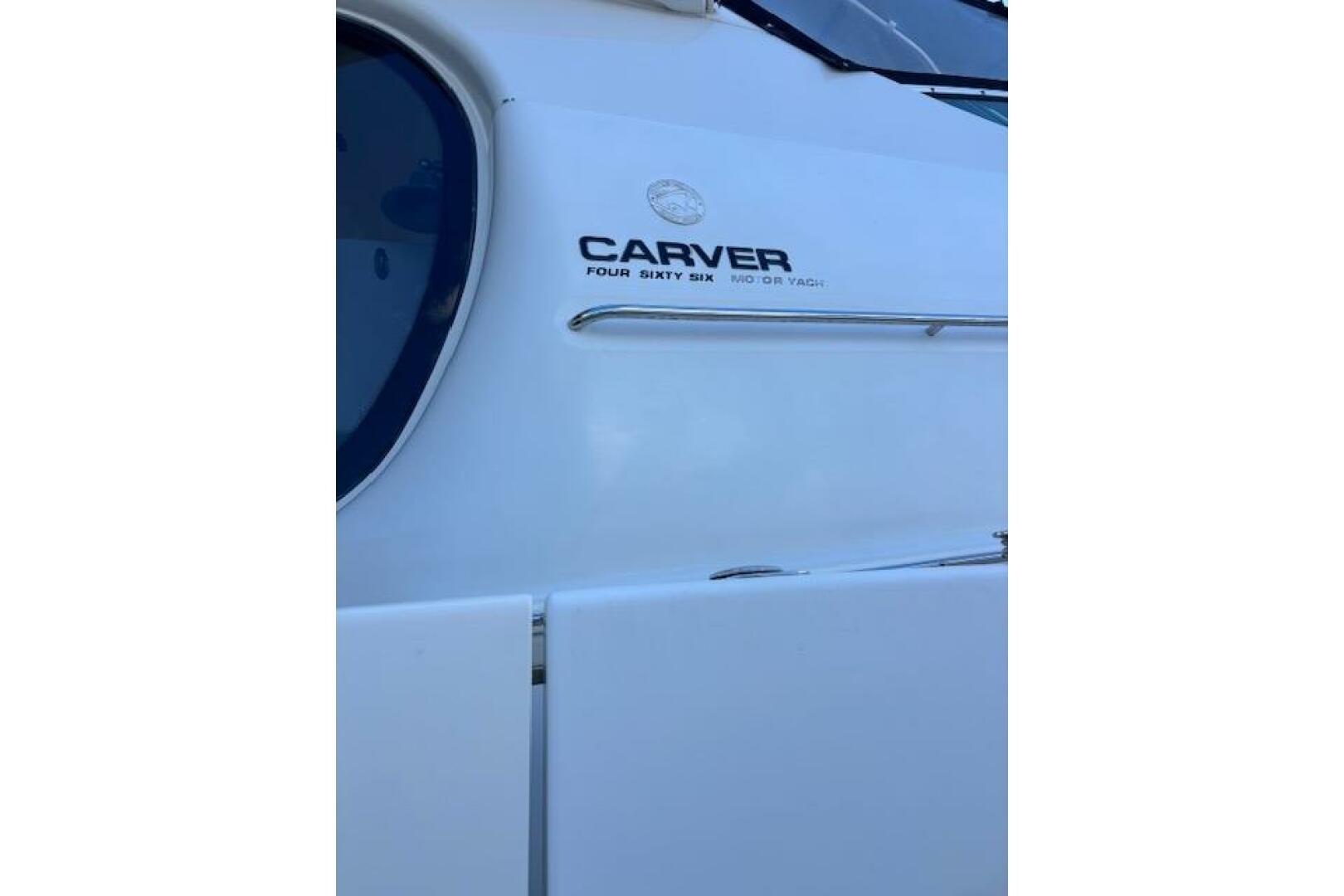 2004 Carver 466 Motor Yacht - Image 5