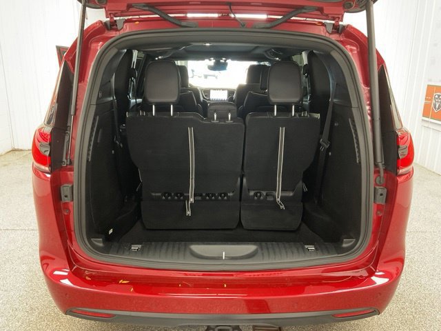 2025 Chrysler Pacifica Limited FWD - Image 23