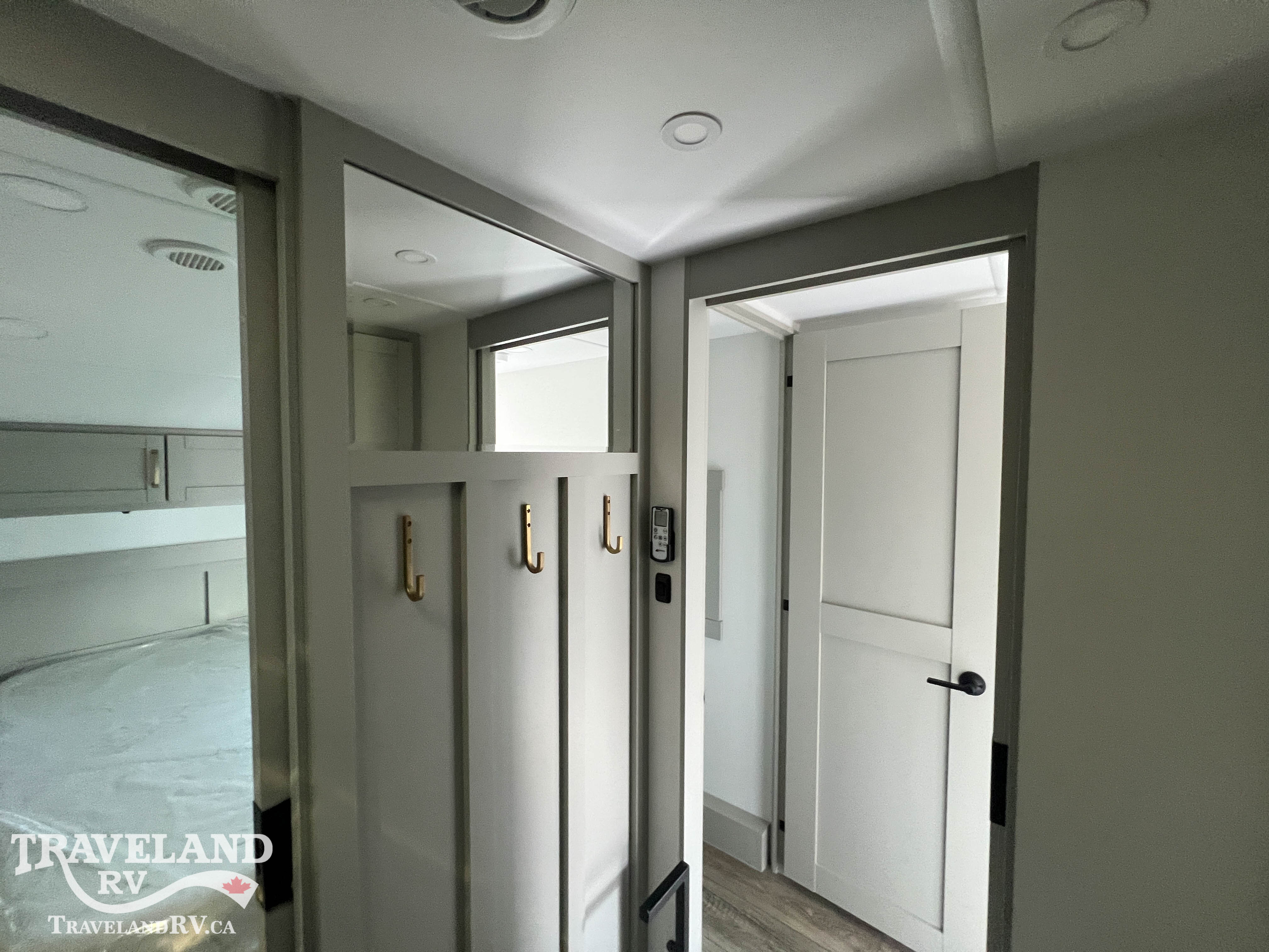 2026 Brinkley RV Model Z 2900 - Image 37