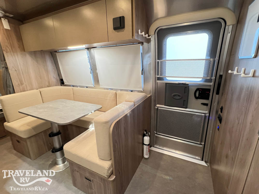 2027 Airstream Flying Cloud 23FBQ - Image 13