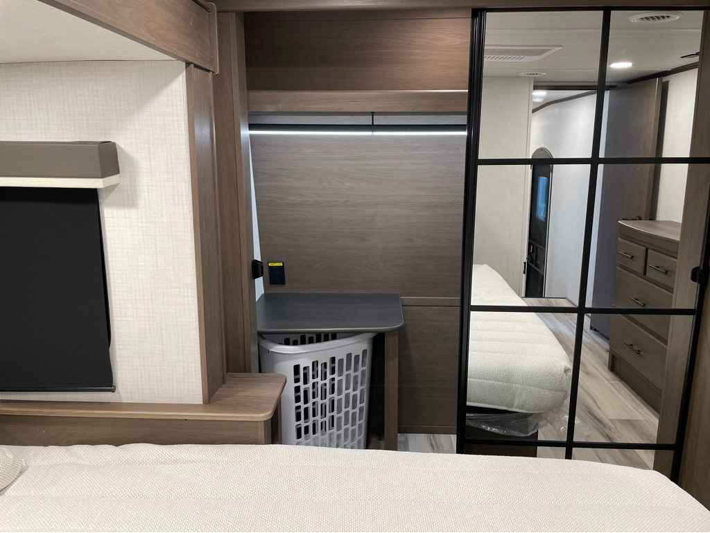 2027 Keystone Cougar 316RLS - Image 20