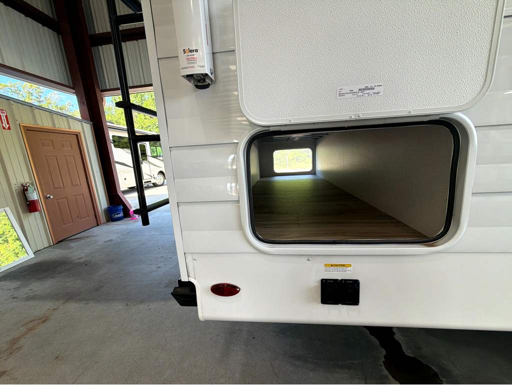 2027 VENTURE RV SIENNA 311VDB - Image 15