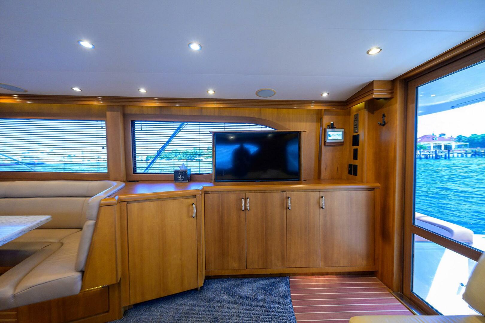 2001 Hatteras 43 Convertible Base - Image 8