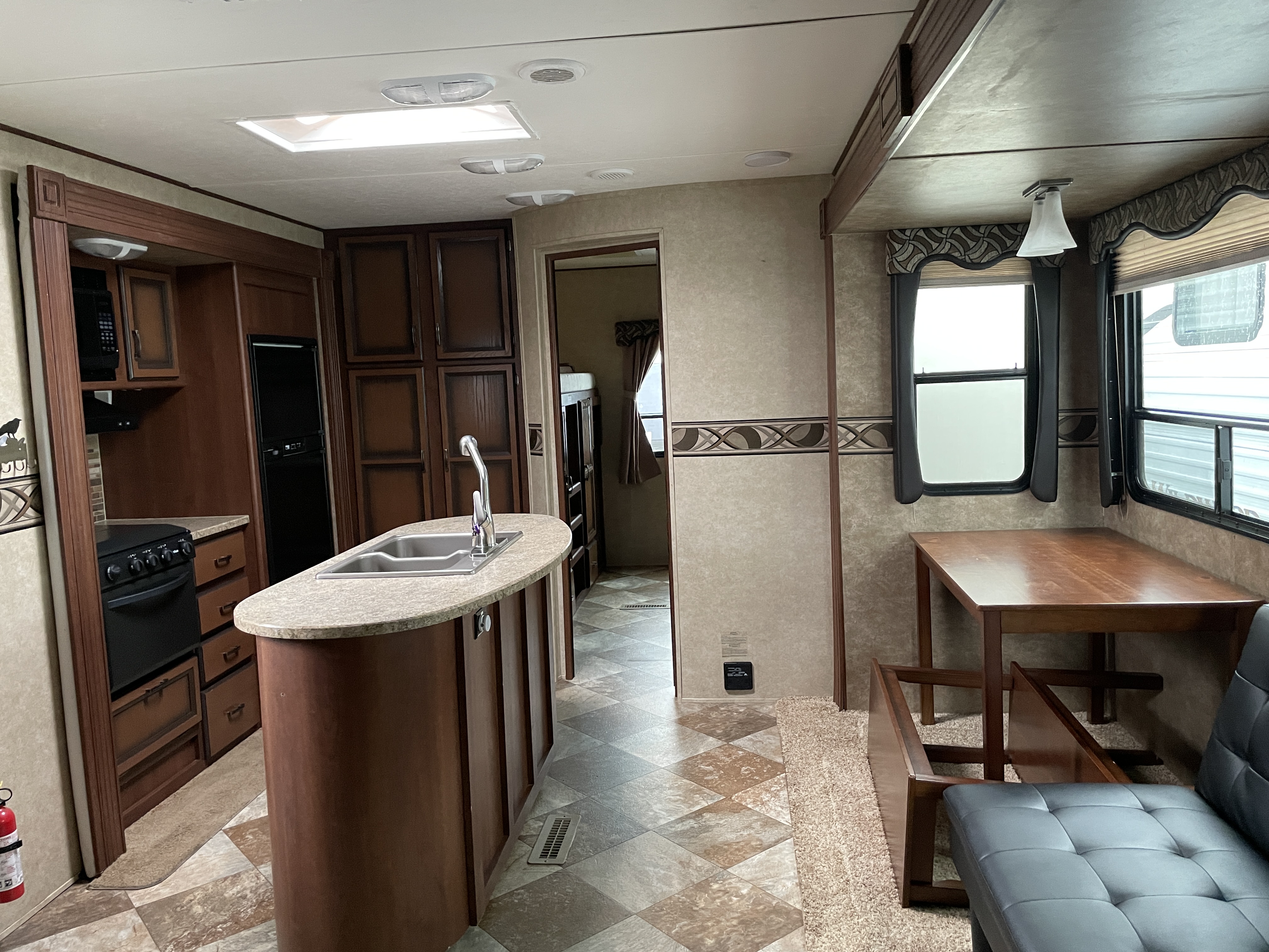 2014 CrossRoads Zinger ZT33BH - Image 7