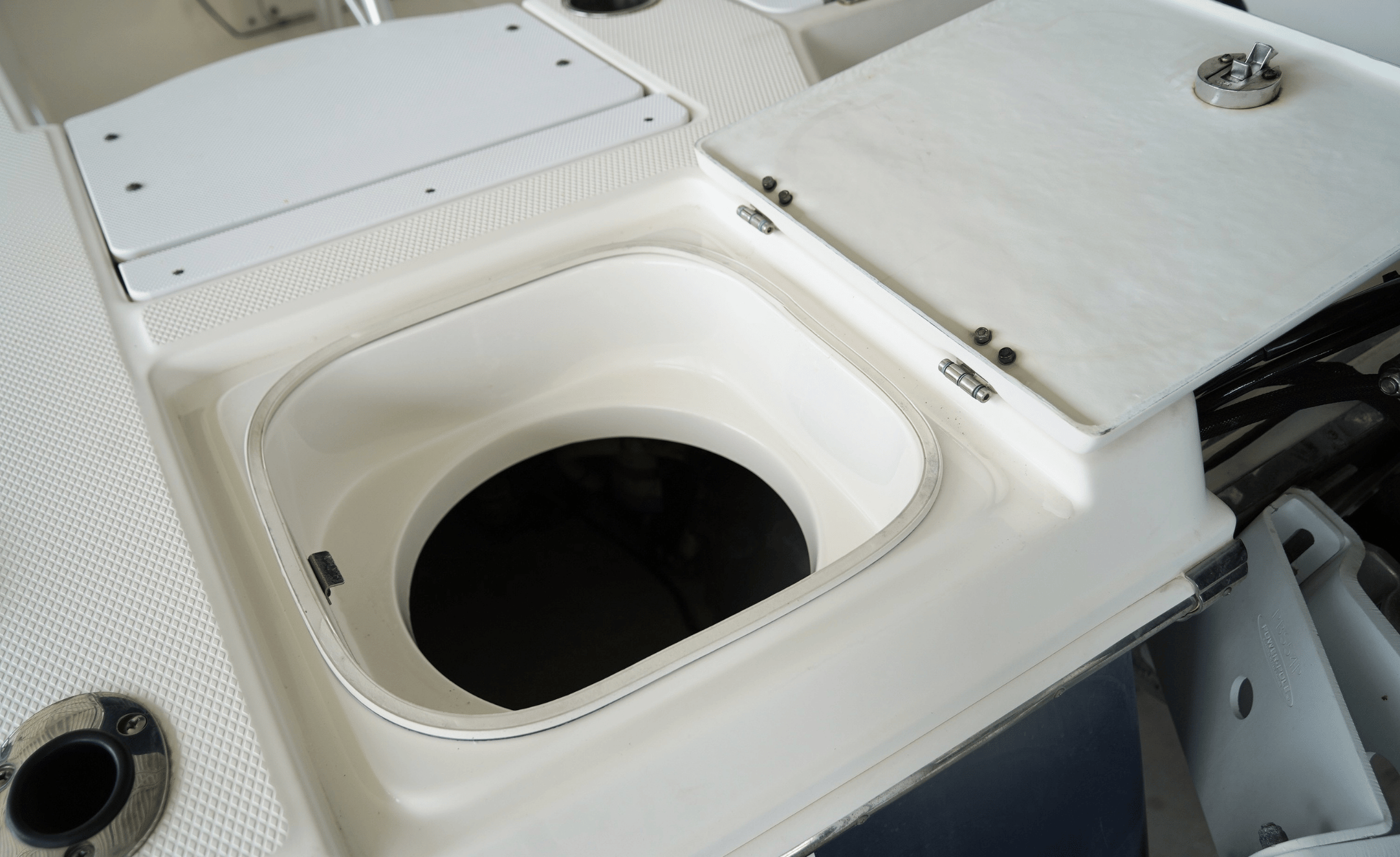 2014 ROBALO CAYMAN 206 - Image 12