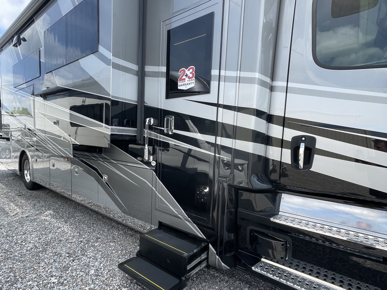 2026 ENTEGRA COACH CENTURION 39K - Image 2