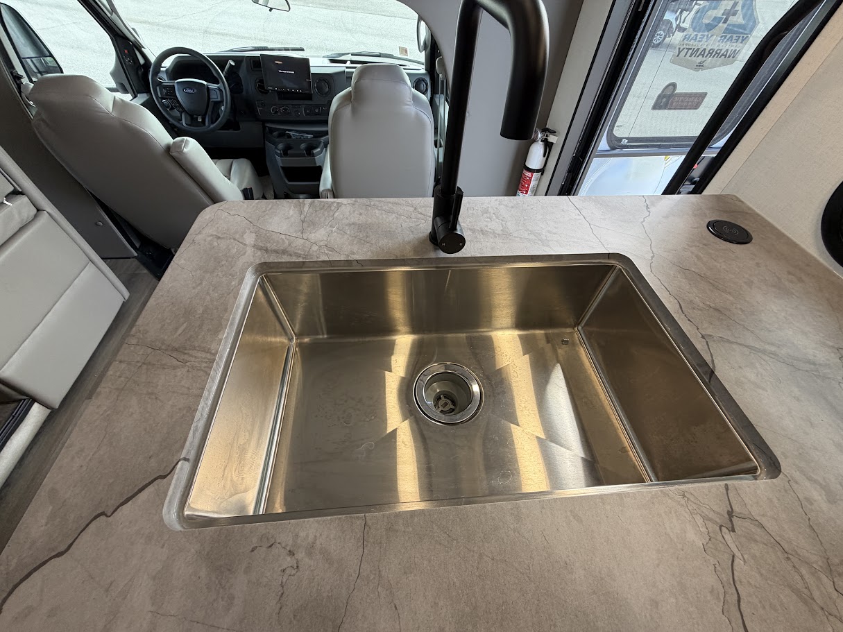 2027 JAYCO GREYHAWK 30Z - Image 25
