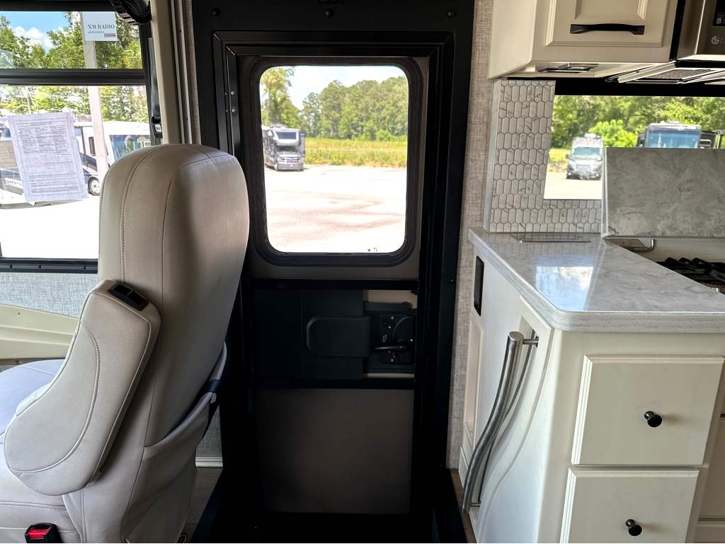 2019 TIFFIN ALLEGRO 34 PA - Image 31