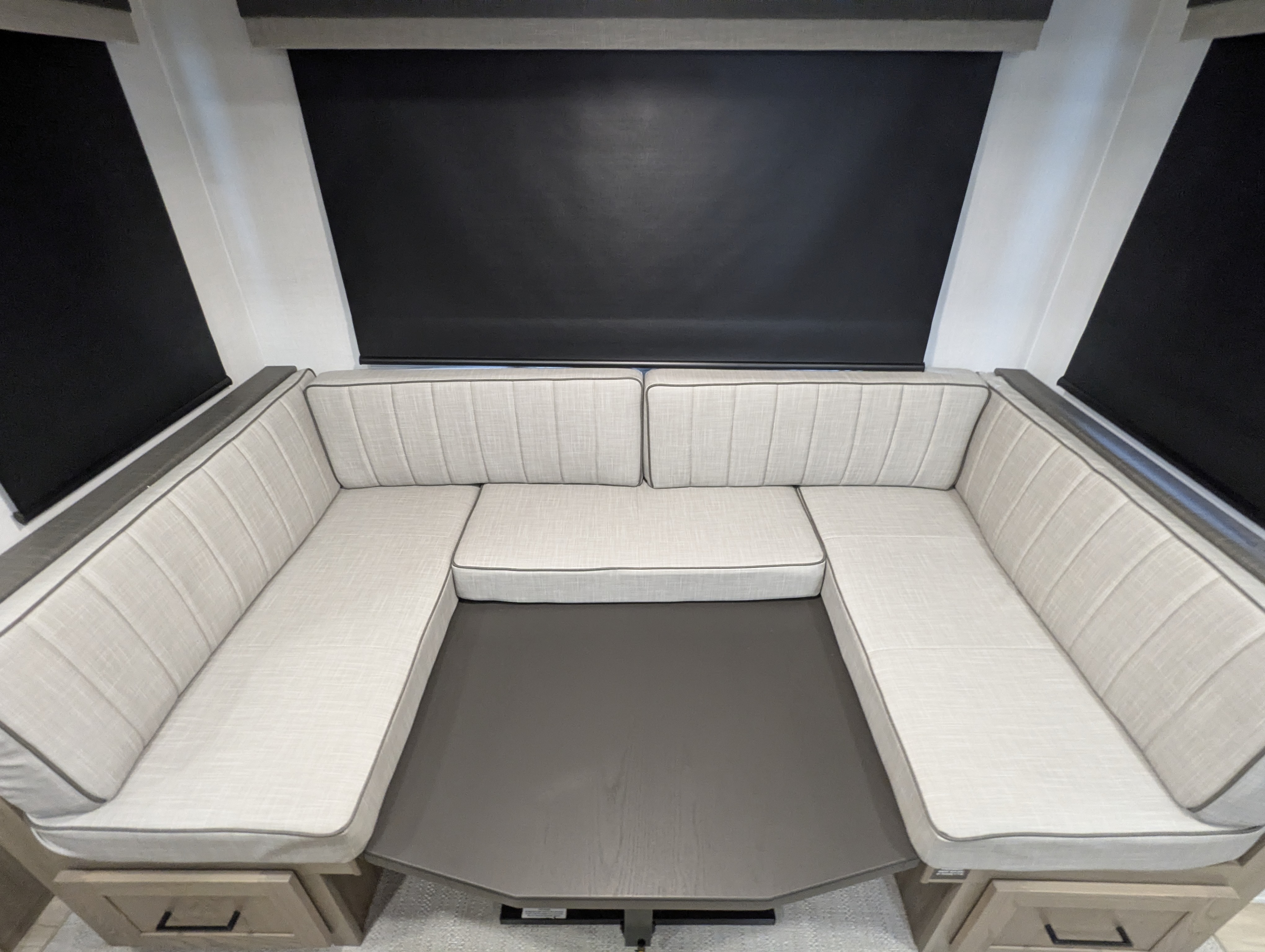 2027 Forest River Rockwood Mini Lite 2520BH - Image 25