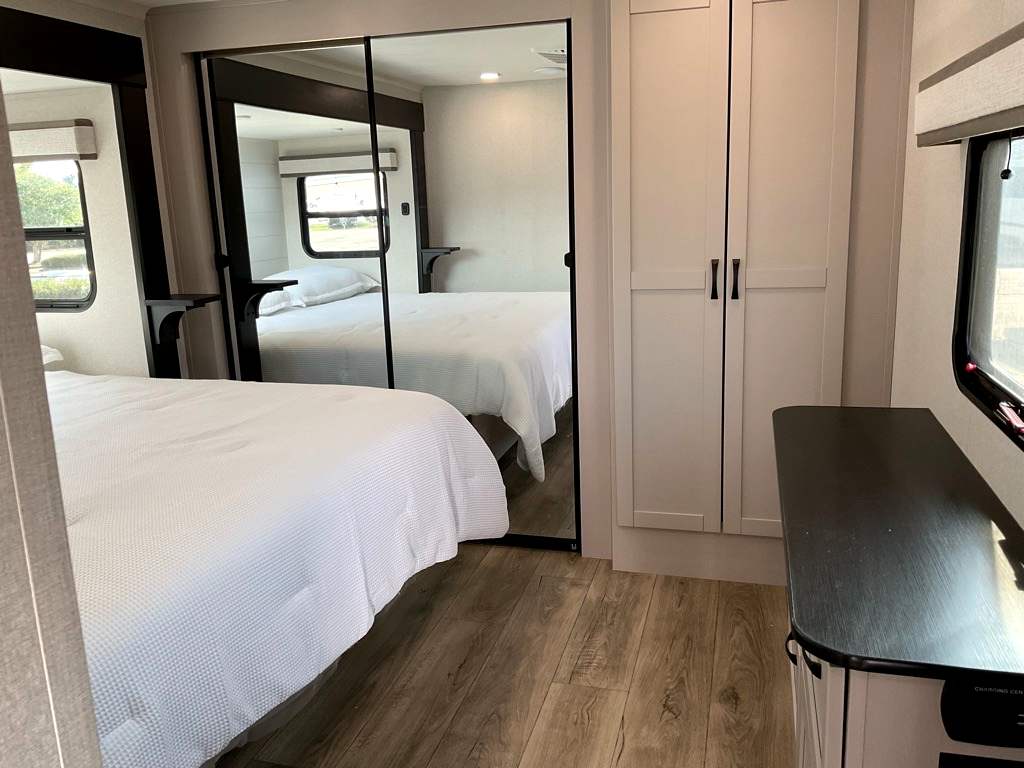 2026 JAYCO SEISMIC 395 - Image 27