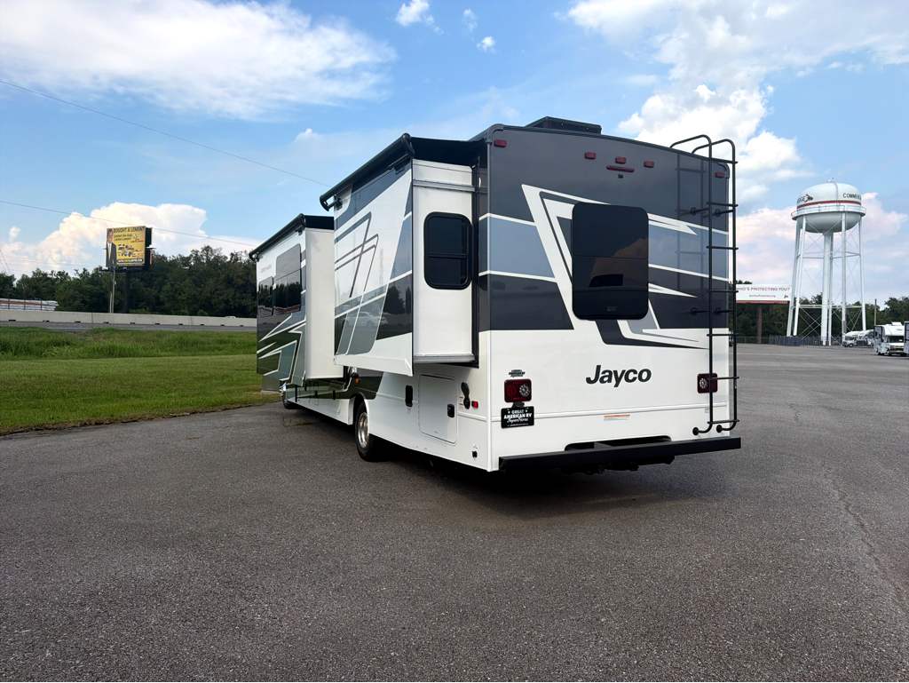 2027 JAYCO GREYHAWK 29MV - Image 5