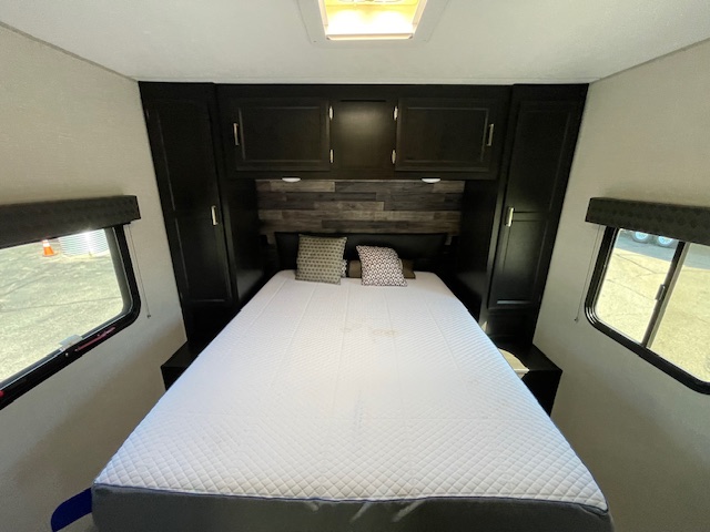 2020 VENTURE RV SPORTTREK 271MVB - Image 13