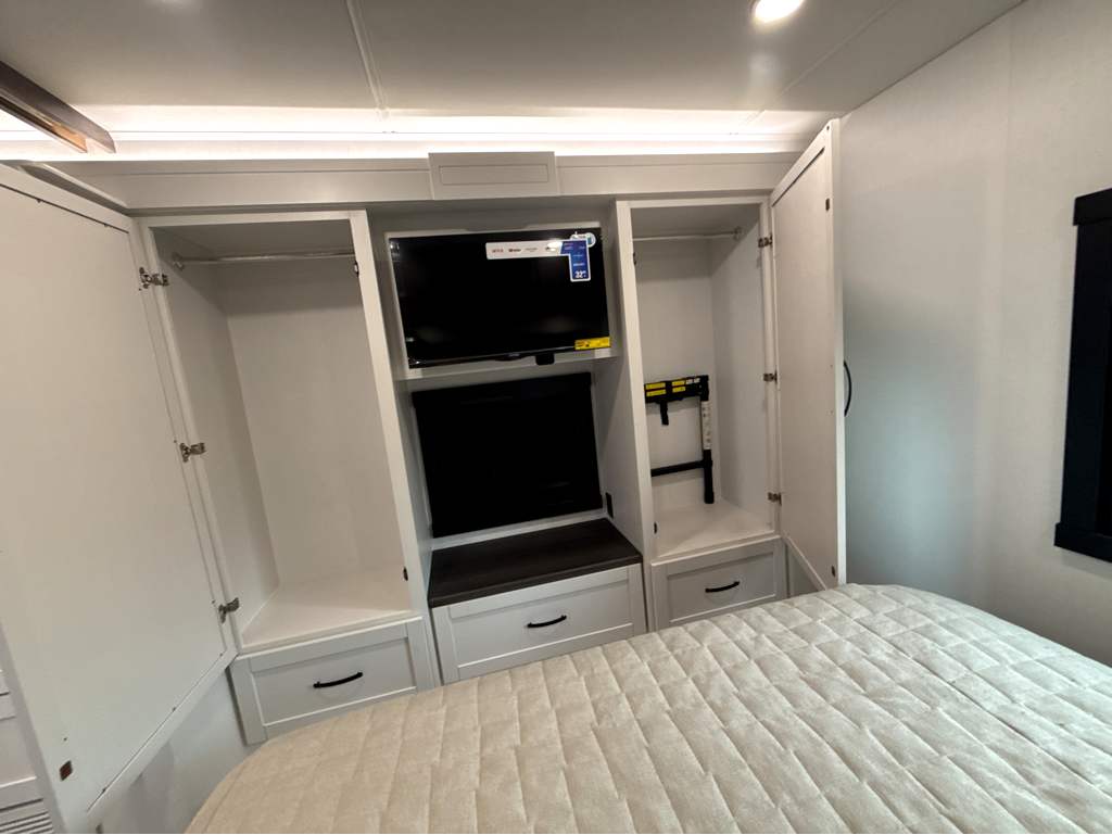 2026 JAYCO PRECEPT 34G - Image 30
