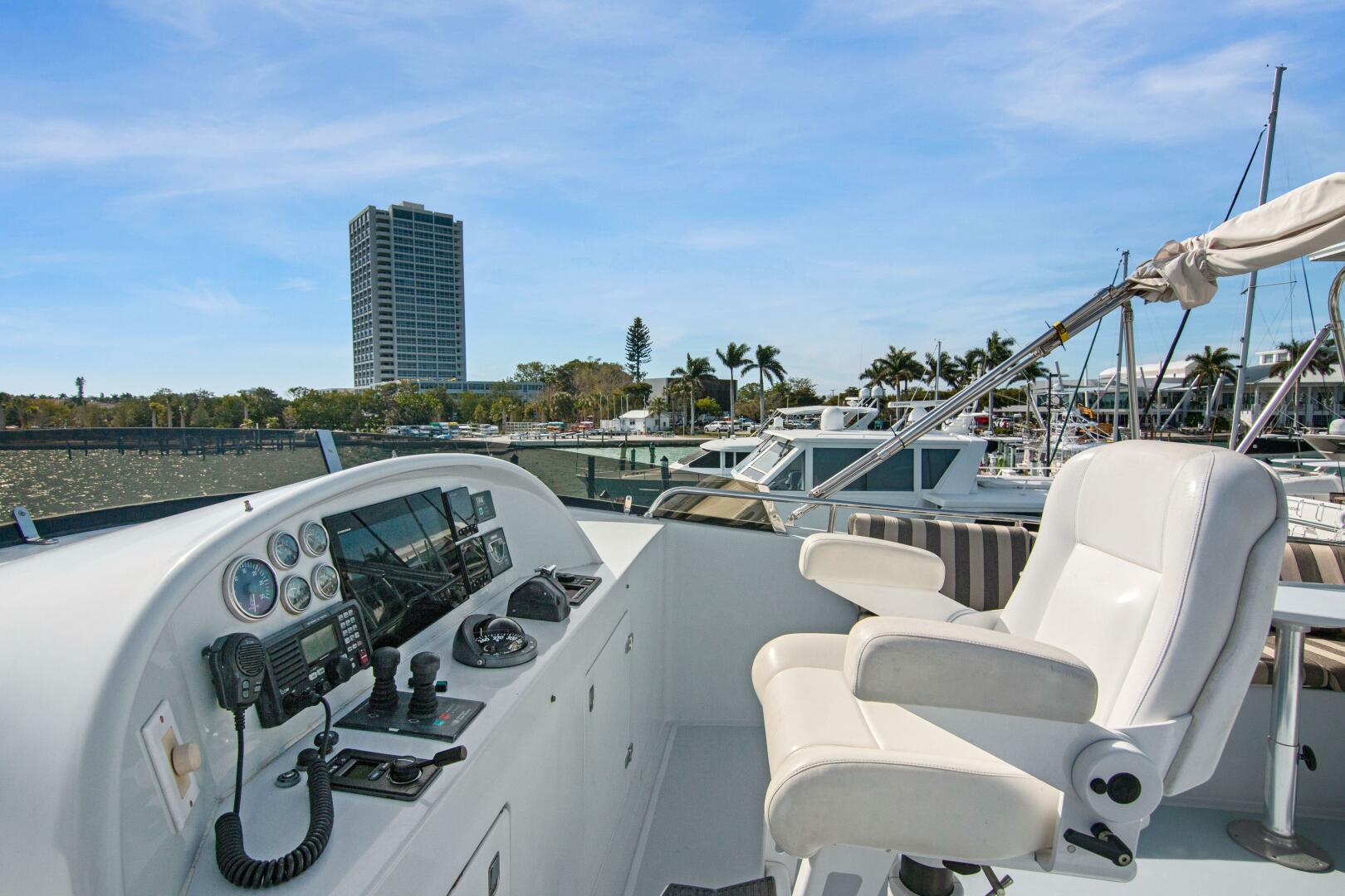 2004 Northern Marine 5700 Expedition - Image 7