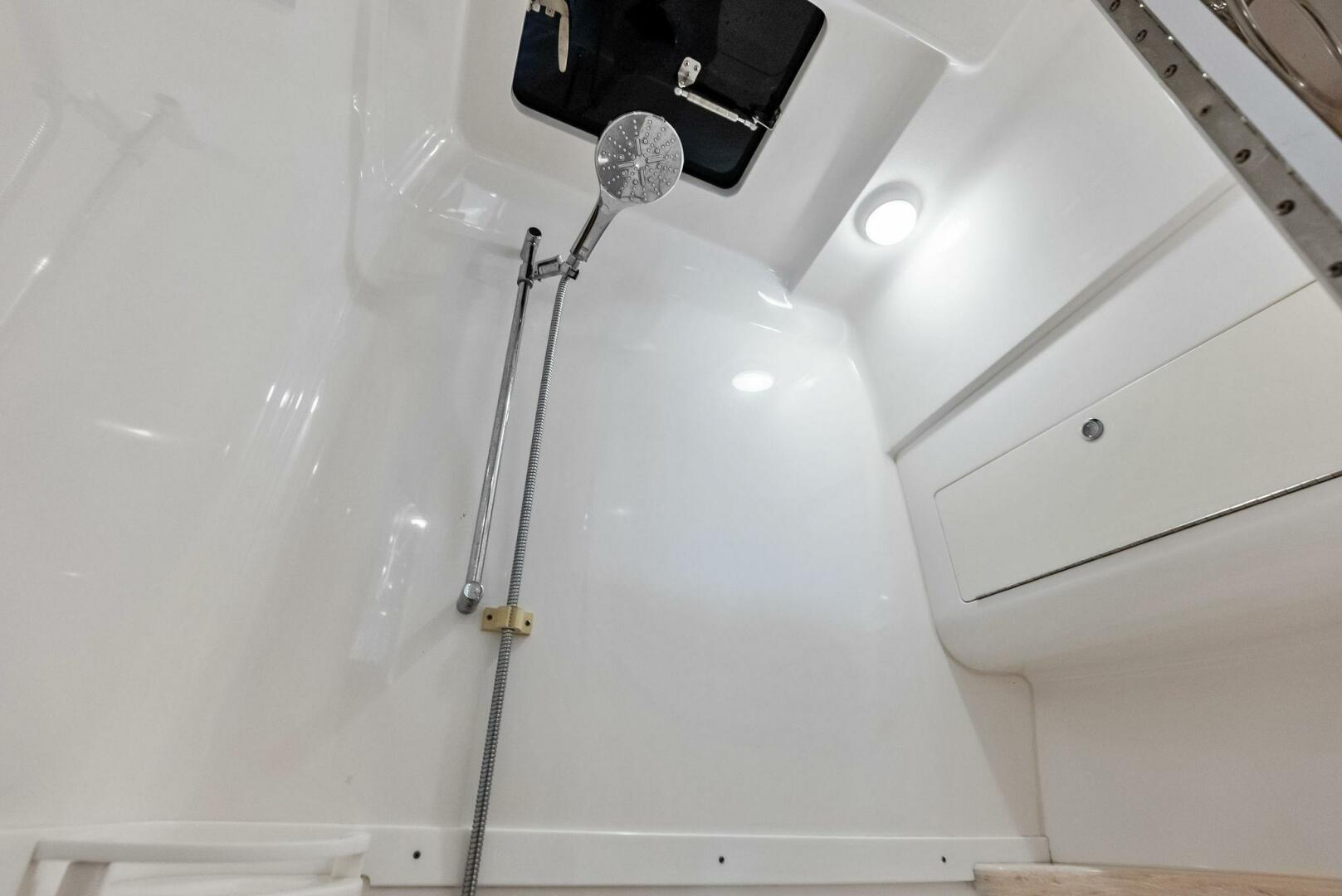 2018 Intrepid 430 Sport Yacht - Image 39