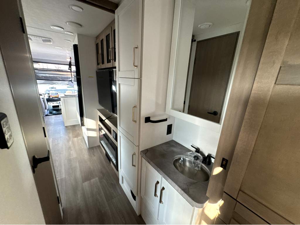2027 JAYCO GREYHAWK 30Z - Image 22