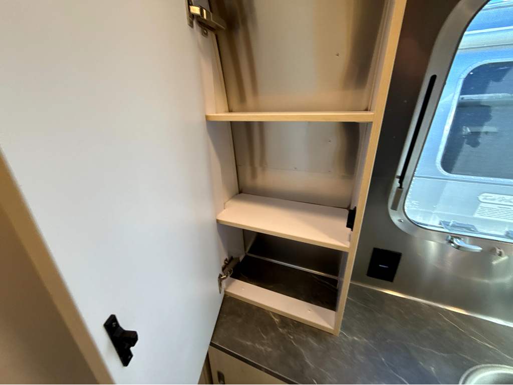 2026 AIRSTREAM FLYING CLOUD 25FBQ - Image 28