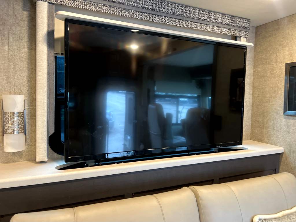 2022 THOR MOTOR COACH MIRAMAR 35.2 - Image 10