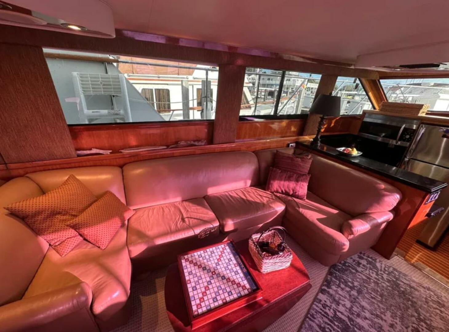 1994 Hatteras 48 Cockpit Motor Yacht - Image 15