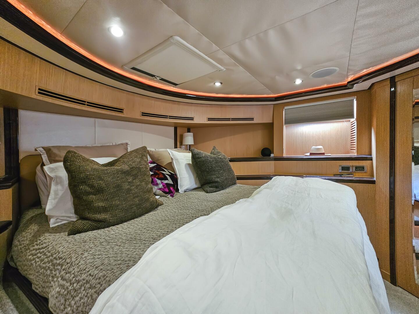2010 Ocean Alexander 83 - Image 68