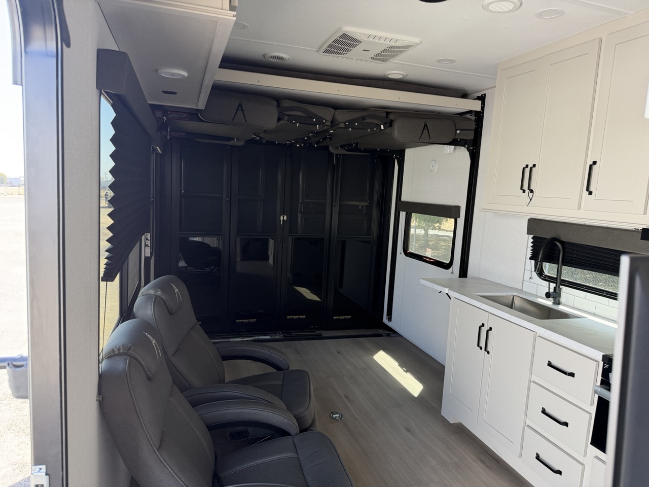 2026 Grand Design Momentum G-Class 23G - Image 16