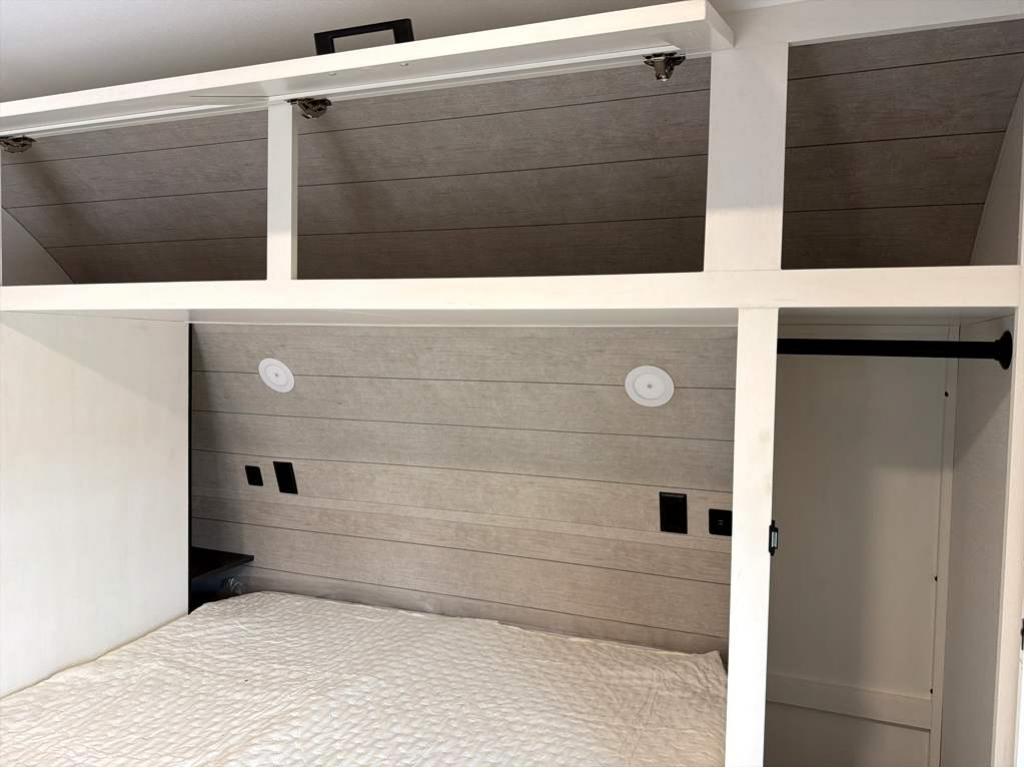 2026 VENTURE RV SIENNA 281VQB - Image 17