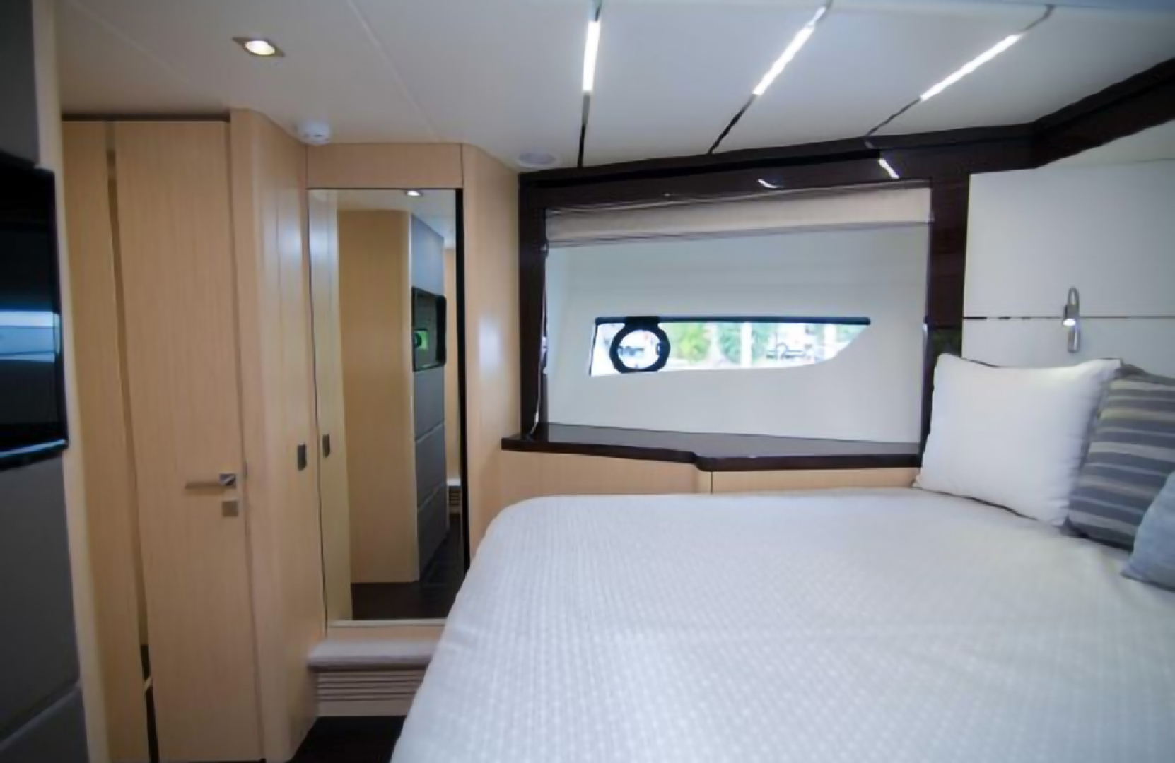 2018 Sunseeker Predator - Image 35