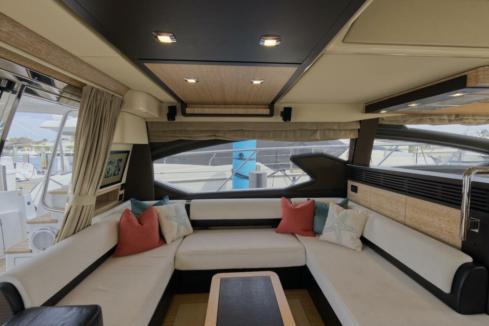 2015 Azimut 64 Flybridge - Image 23