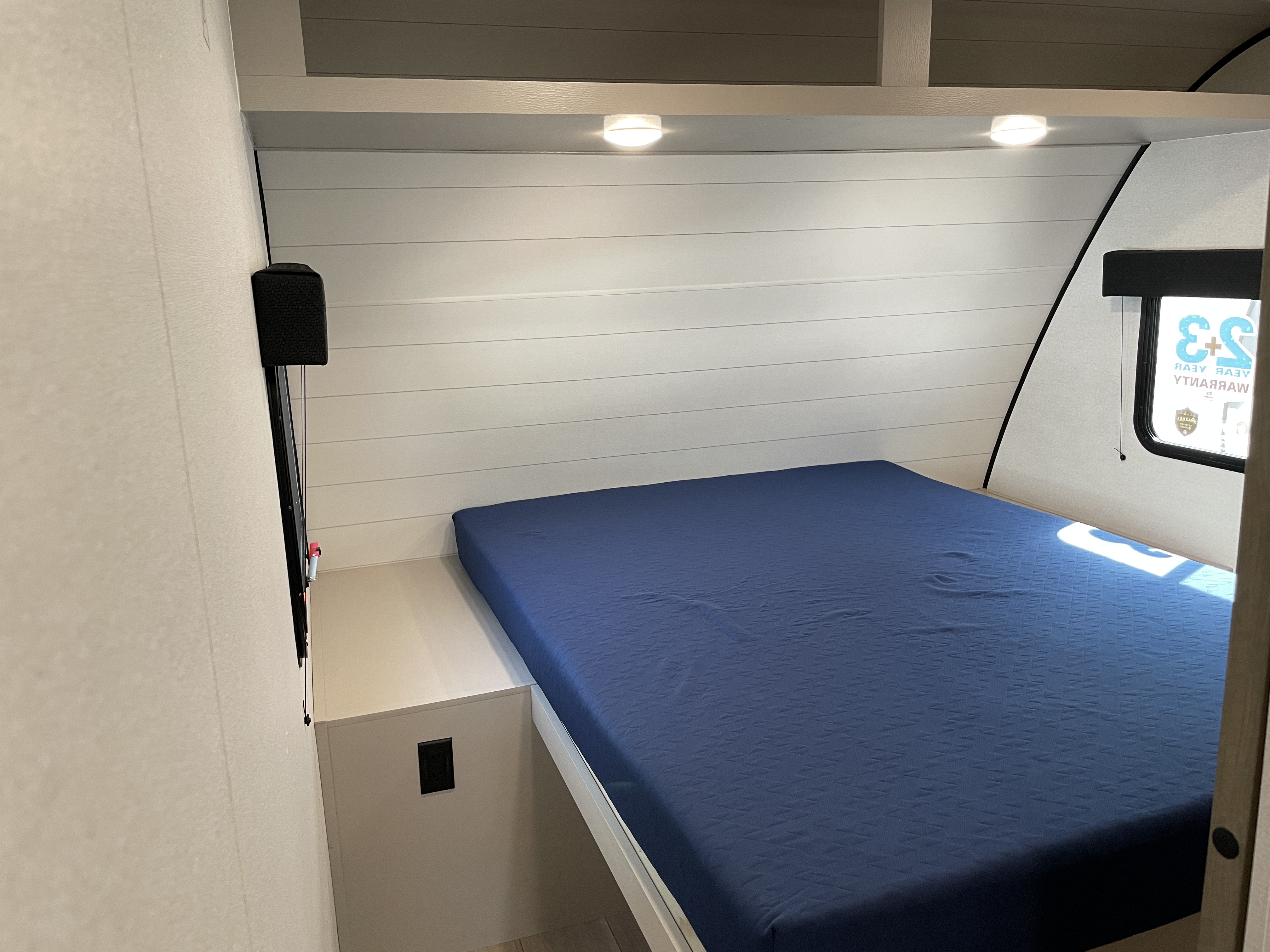 2027 Jayco Jay Feather SL 25RLSL - Image 16