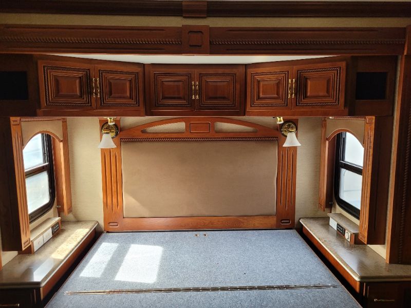 2008 Fleetwood American Eagle 42F - Image 16