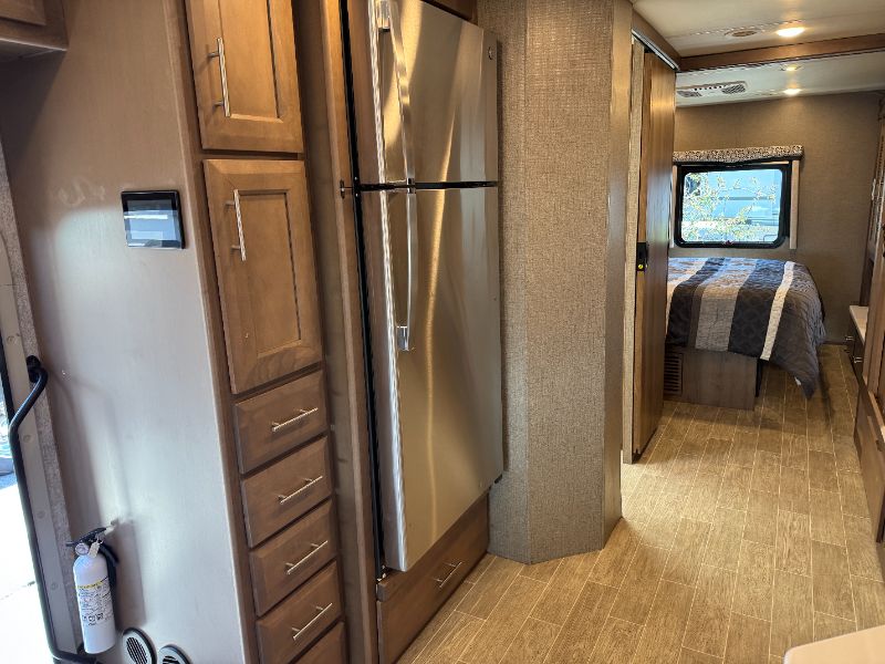 2022 Thor Motor Coach Omni RS36 - Image 11