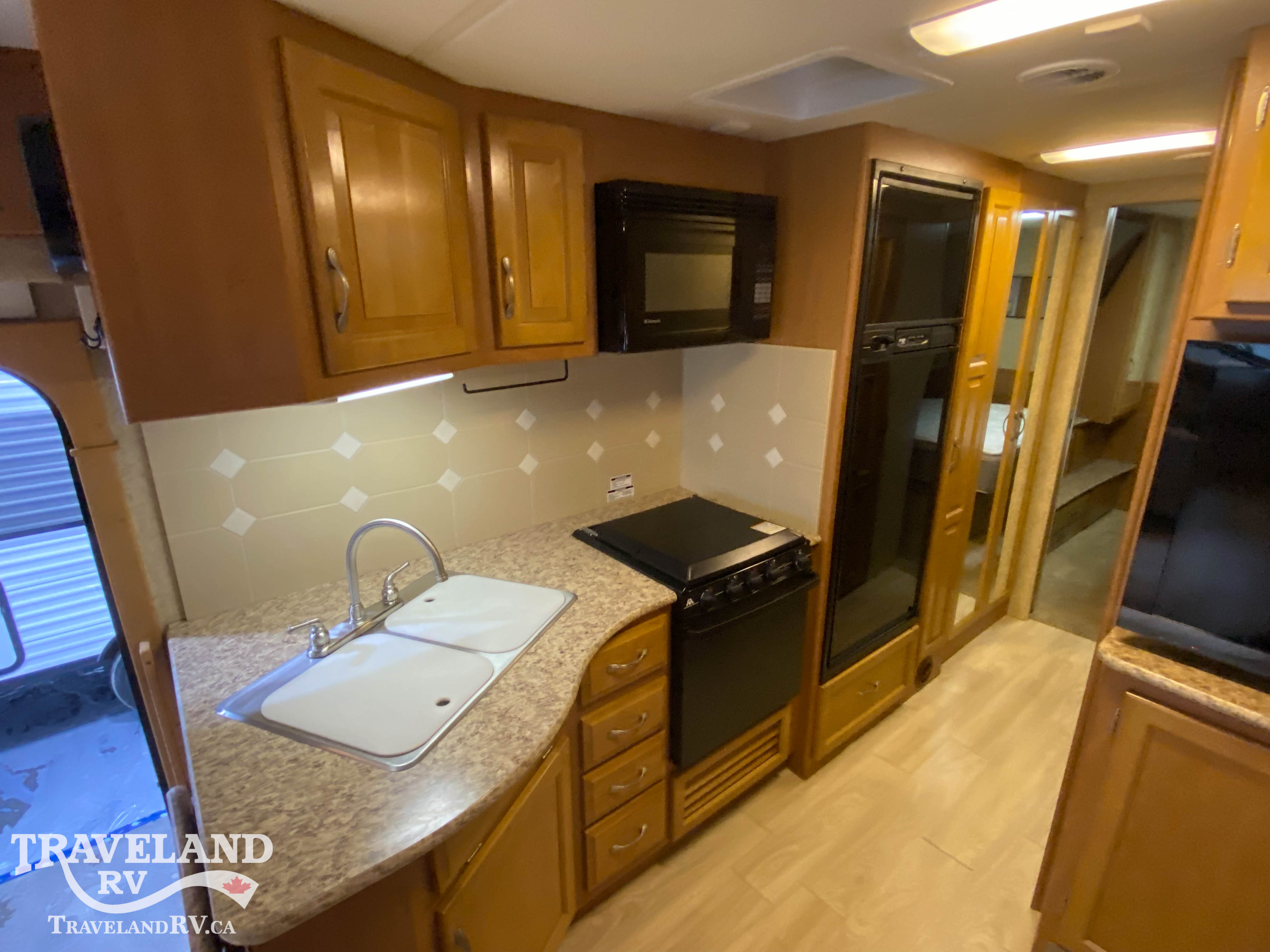 2011 NEWMAR BAYSTAR 3302 - Image 14